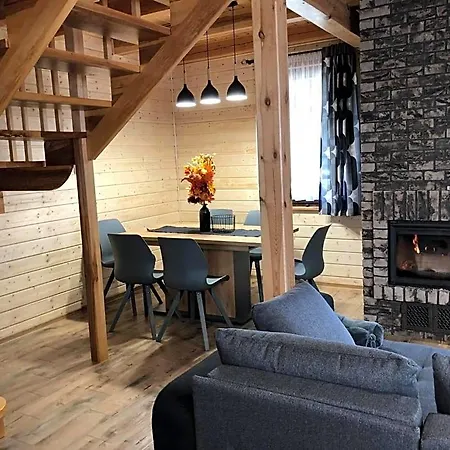 12 山林小屋