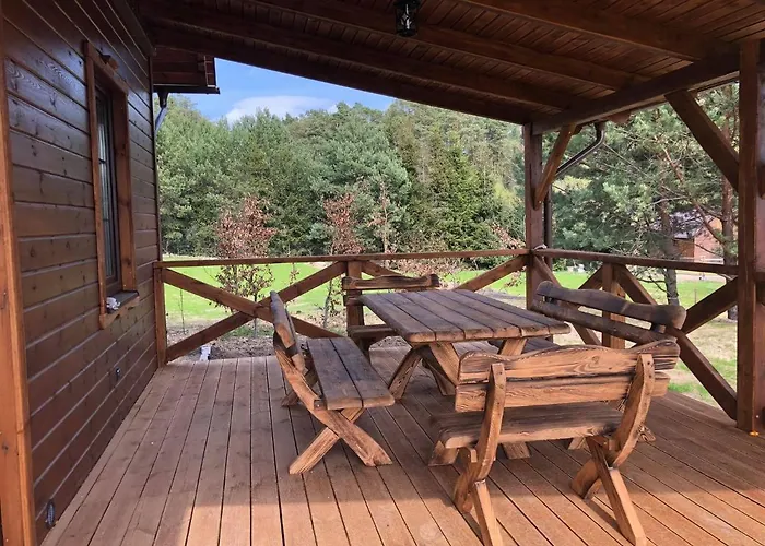 12 Domek letniskowy *